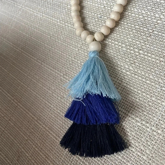 Women's Wooden Tassel Necklace from Local Boutique - Picture 2 of 3